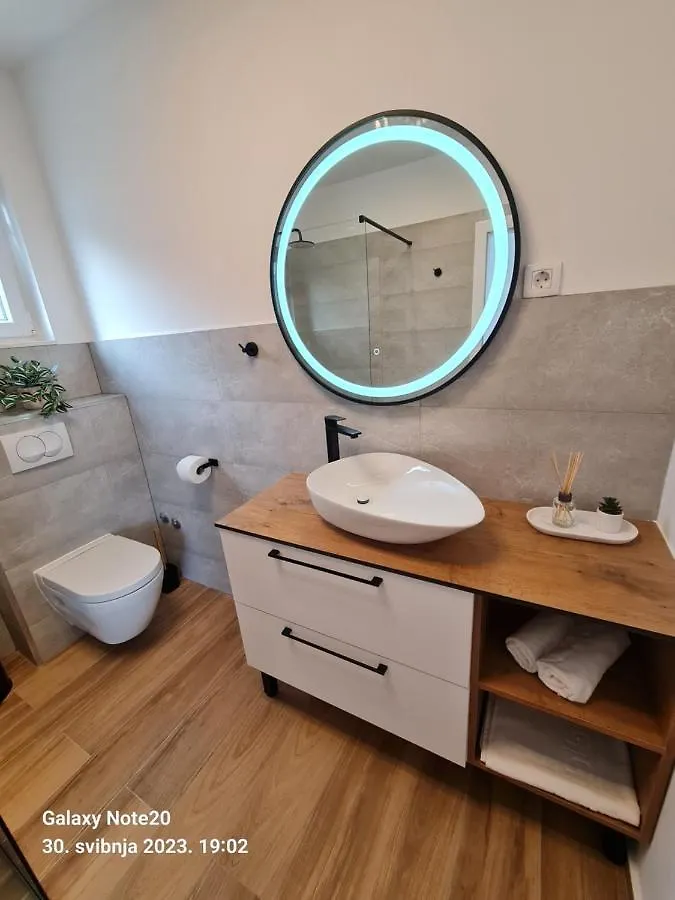 Penthouse Seaview Apartment Trogir 0*,